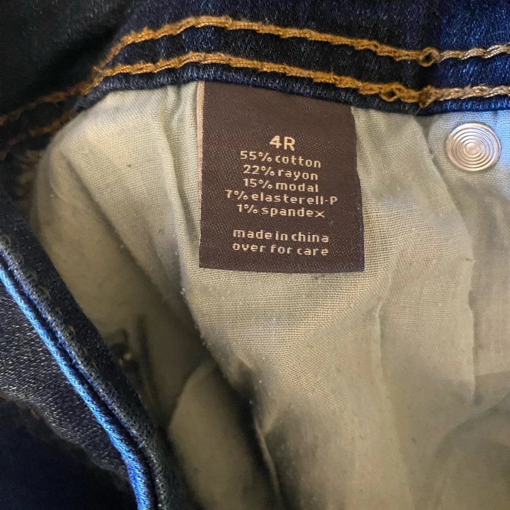 The Limited Denim Jeans - Size 4R - Slim Boyfriend cut - Picture 3 of 5